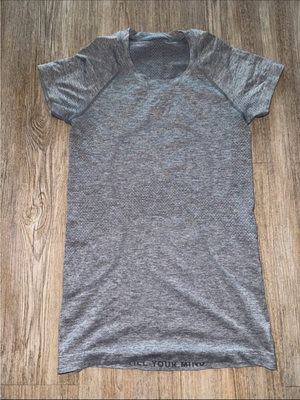 lululemon athletica Heather Gray Swiftly top
